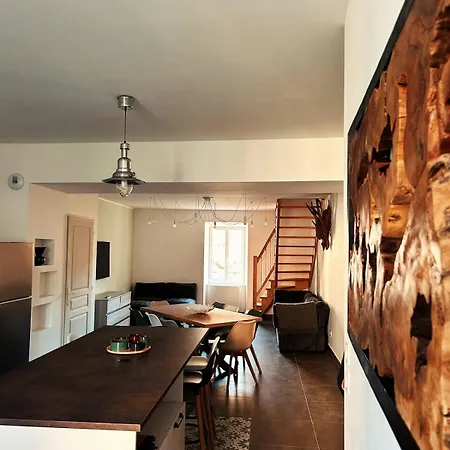 Lejlighed Maison De Caractere Renovee, Au Calme, 8 Personnes